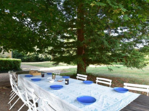 Vintage Mansion in Saint Aubin sur Loire with Pool